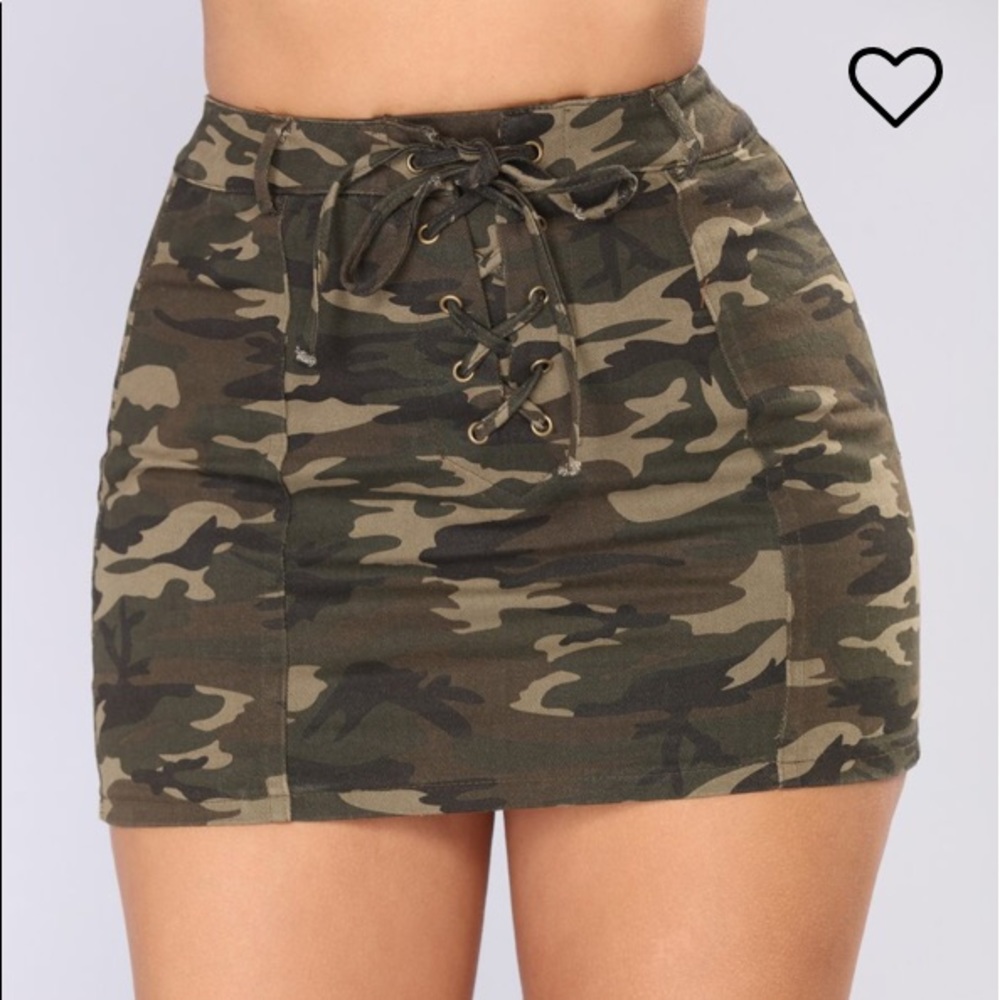 Camo mini skirt